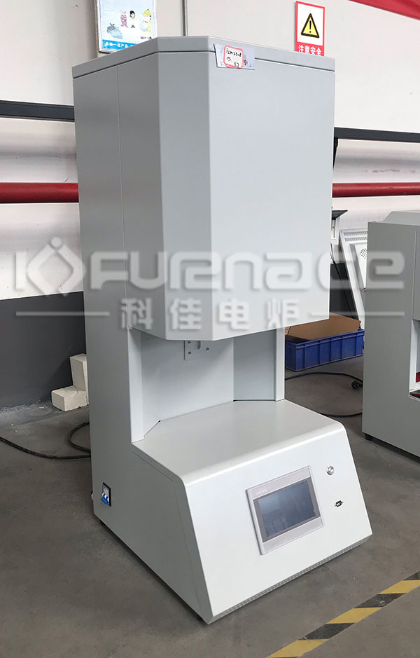 1600℃智能真空立式管式爐實(shí)拍圖
