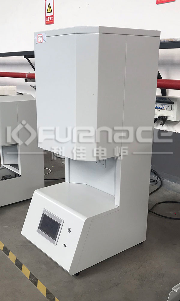 1600℃智能真空立式管式爐實(shí)拍圖
