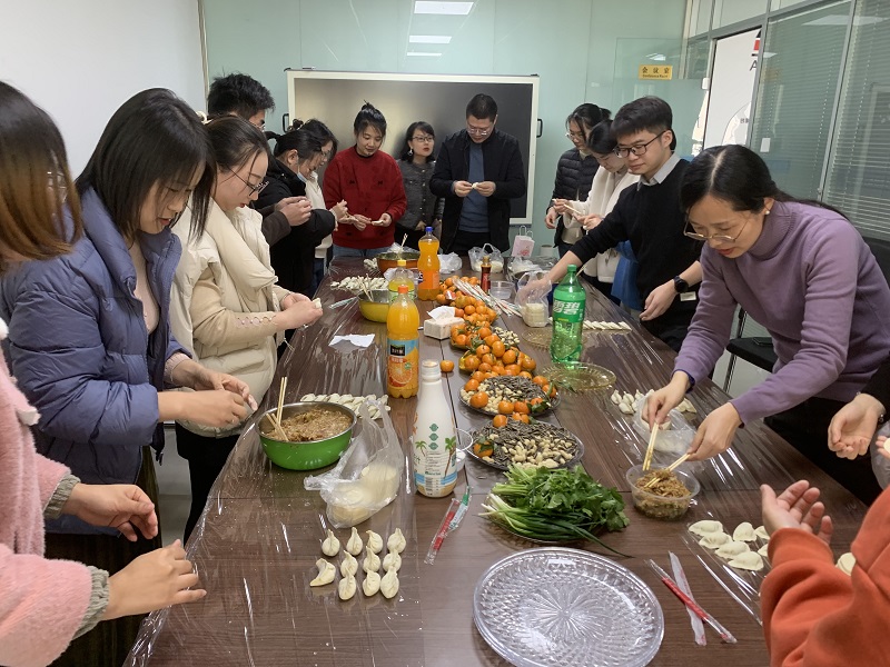 包餃子